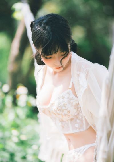年轻的