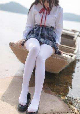 春潮烂漫海常红